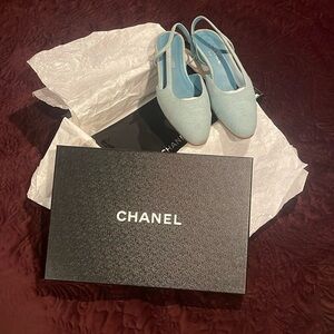 Chanel slingbacks sz 39.5, this style is sold out and discontinued
